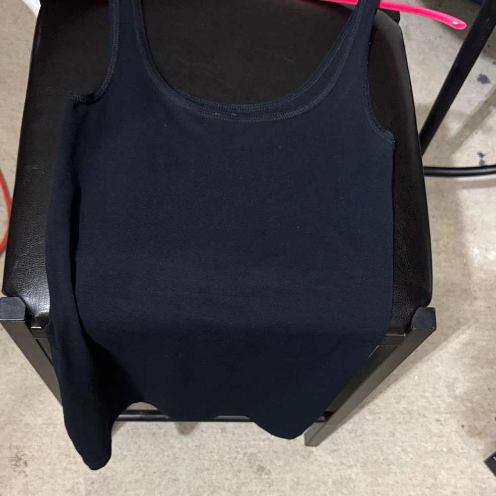 Women's Black Scoop Neck Tank Top
